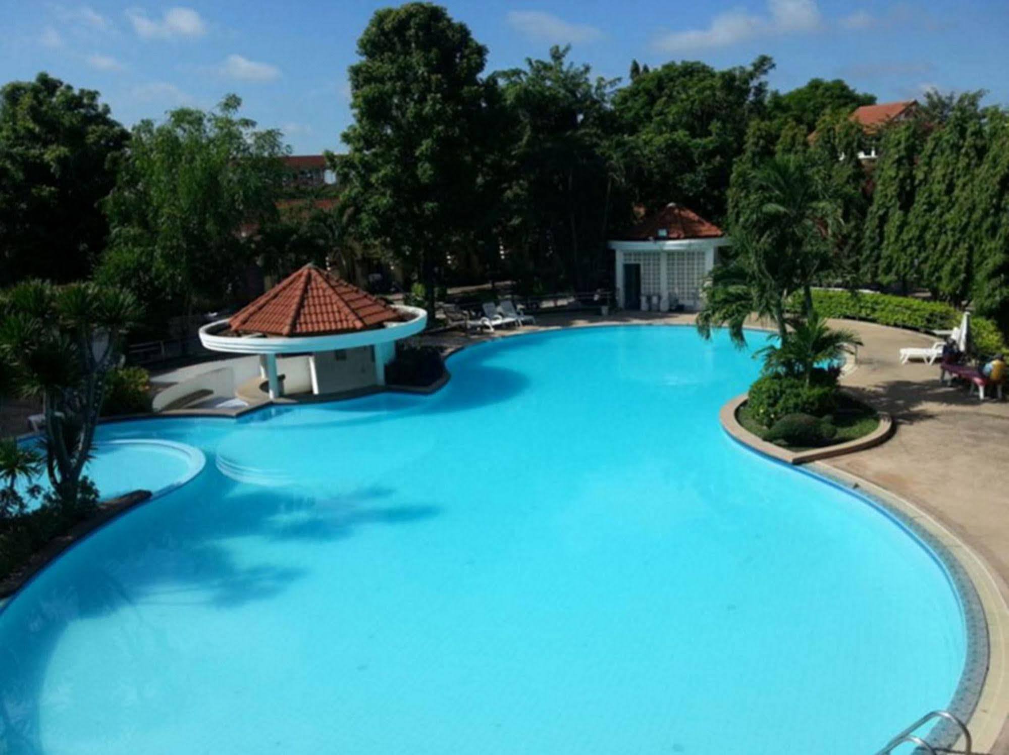 Dad D Resort By Lopburi Inn Resort Exteriér fotografie